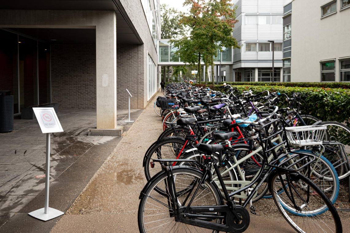 O&O square bicycle-free: ‘Not to bully students’